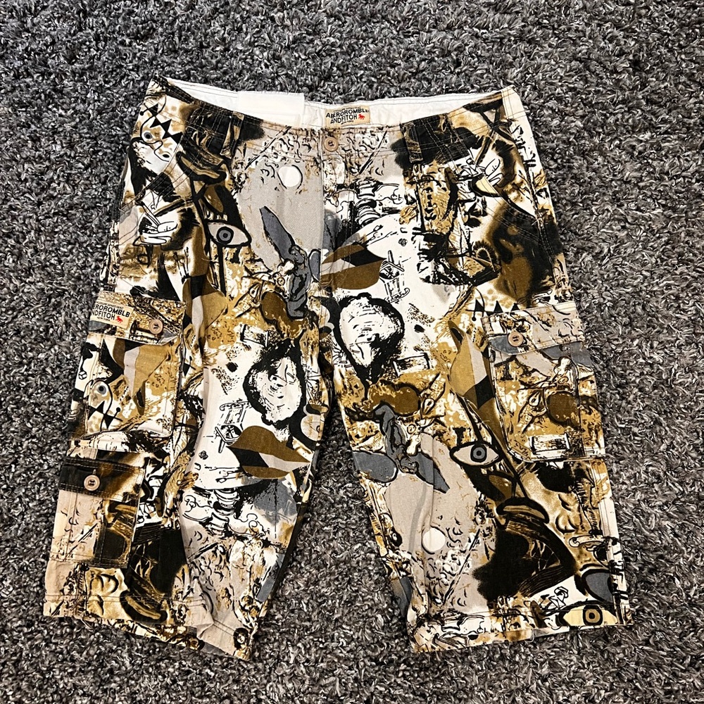Camo Y2K Graphic Cargo Shorts - Black, Gold, White